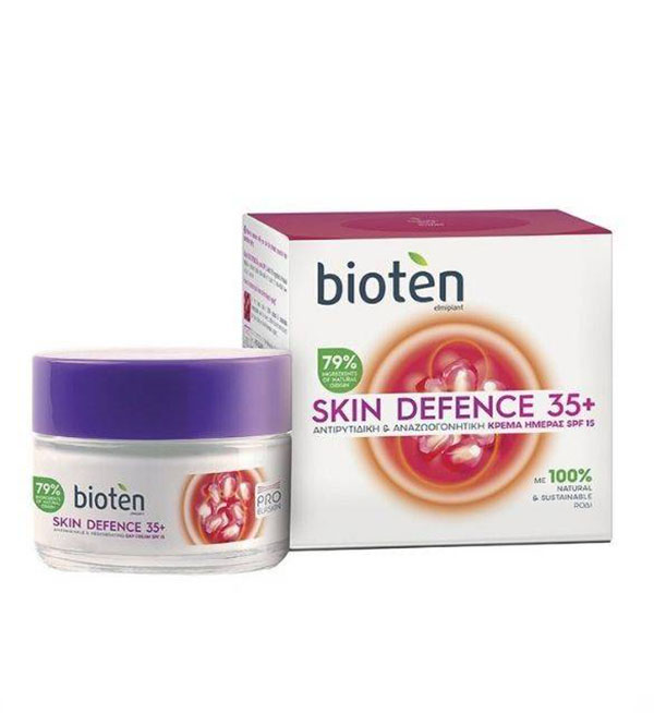 Η αντιρυτιδική κρέμα ημέρας bioten skin Defence για κανονική επιδερμίδα είναι εμπλουτισμένη με 100% φυσικά συστατικά που βοηθούν στην πρόληψη της πρόωρης γήρανσης. Οι χρήστες που την έχουν αγοράσει την ξεχωρίζουν κυρίως γιατί έχει ωραίο άρωμα. Οφέλη Εμπλουτισμένη με 100% φυσικό εκχύλισμα Ροδιού, προερχόμενο από ήπιες και φιλικές προς το περιβάλλον μεθόδους παραγωγής, ένα ισχυρό αντιοξειδωτικό που προστατεύει το δέρμα από την πρόωρη γήρανση. Το PRO-ELASKIN, ένα αποκλειστικό αντιρυτιδικό σύμπλεγμα θαλάσσιας προέλευσης, ενισχύει τη σύνθεση κολλαγόνου και ελαστίνης, βελτιώνοντας την ενυδάτωση και την ελαστικότητα του δέρματος, ενώ ταυτόχρονα διεγείρει την κυτταρική ανανέωση προσφέροντας προηγμένη αντιρυτιδική προστασία στο δέρμα. Τα αντηλιακά φίλτρα SPF 15 προστατεύουν το δέρμα από την ακτινοβολία UVA/UVB και βοηθούν στην πρόληψη των ρυτίδων. Οδηγίες Χρήσης Απλώστε καθημερινά σε καθαρό πρόσωπο και λαιμό. Λόγω της παρουσίας αντηλιακών φίλτρων αποφύγετε τη χρήση στην περιοχή των ματιών.